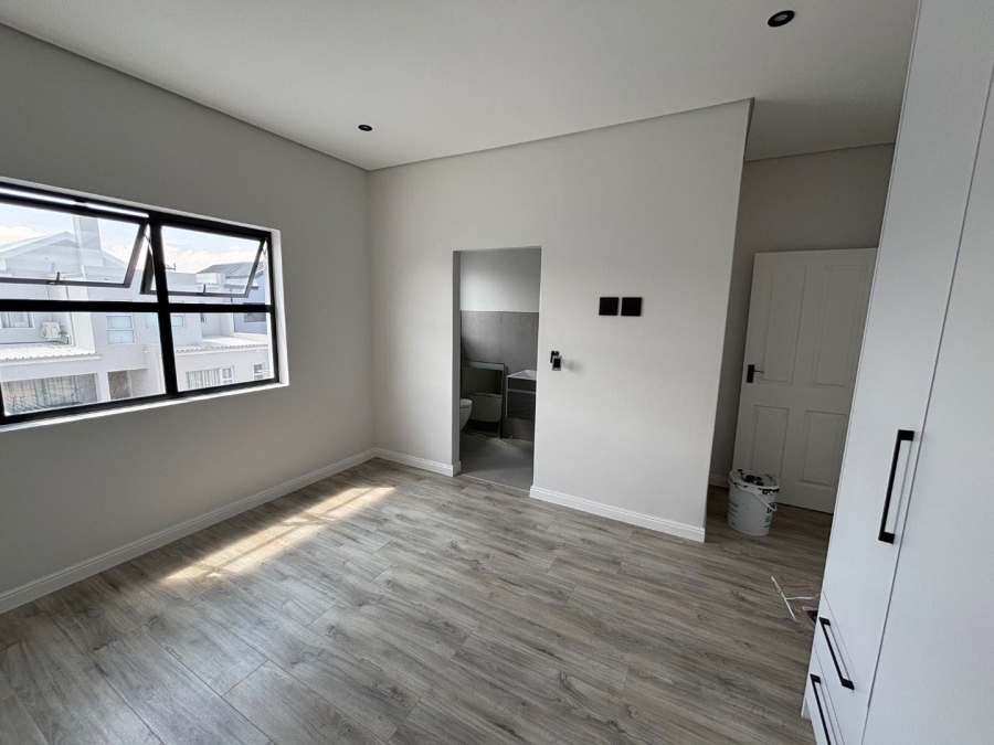 4 Bedroom Property for Sale in Sandown Western Cape